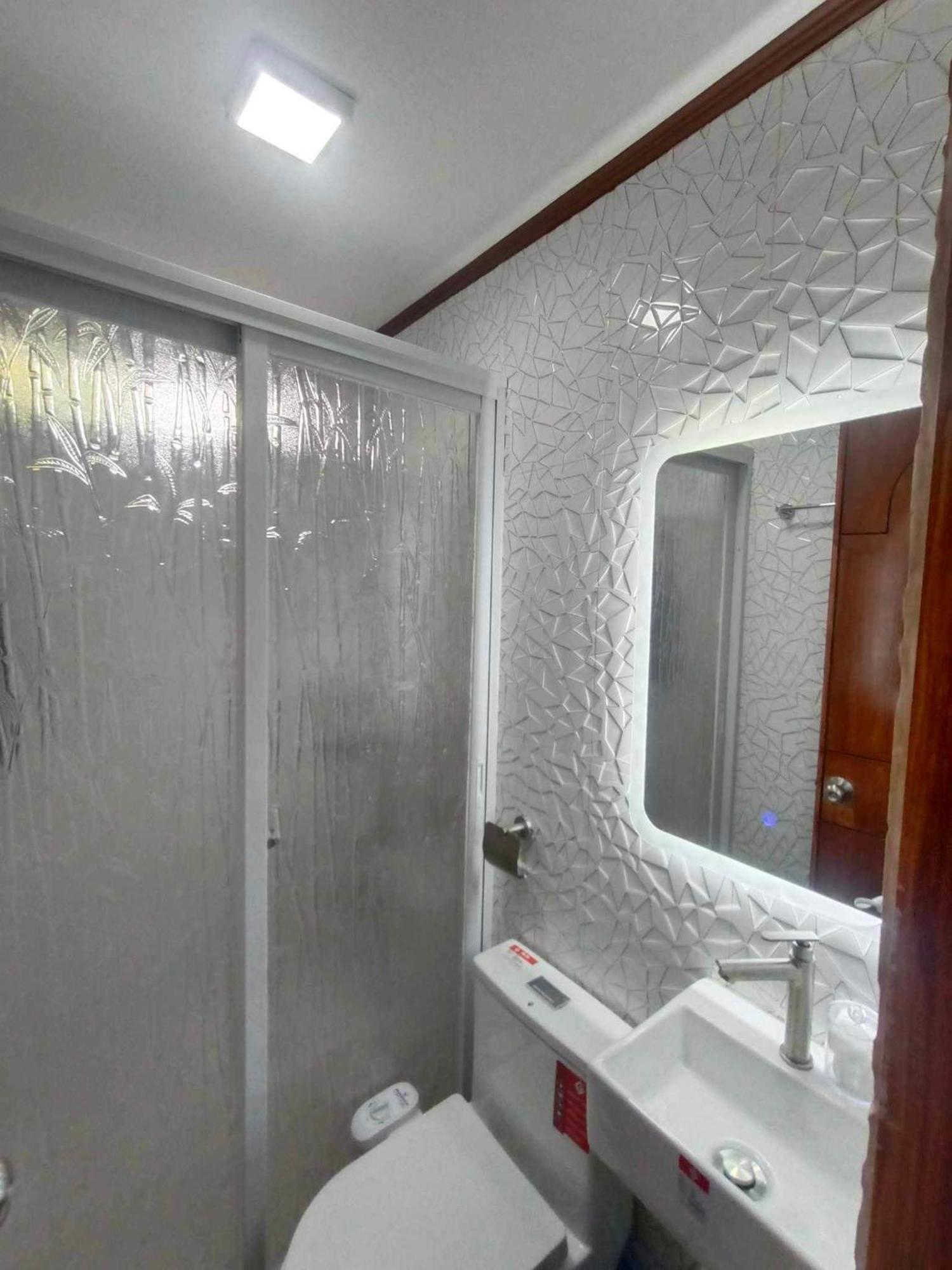 Fabuluz Luxury At Princess Place Malolos Bagian luar foto